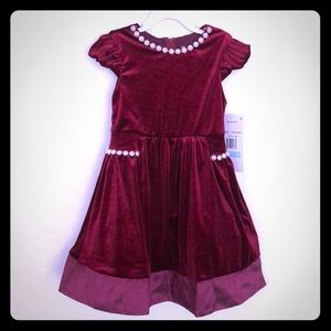 Adorable Girls Dress Size 5 NWT